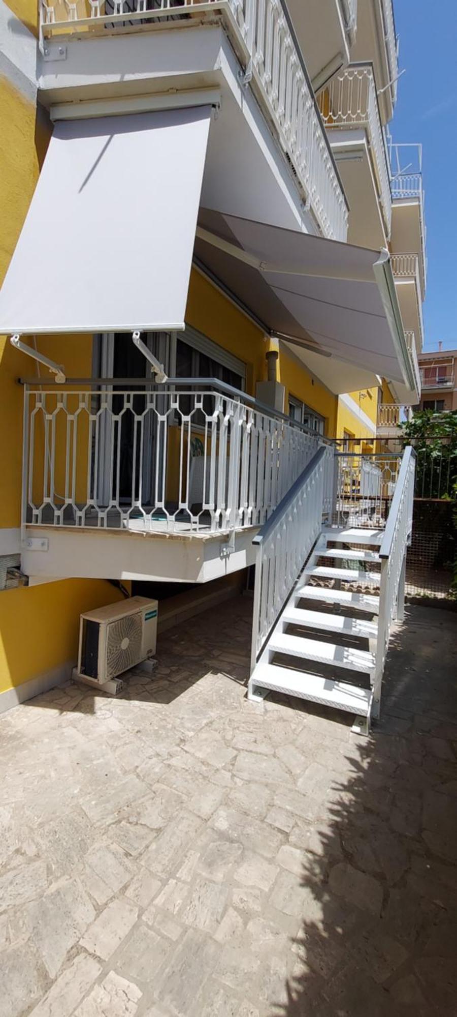 Calliope Terracina Buitenkant foto
